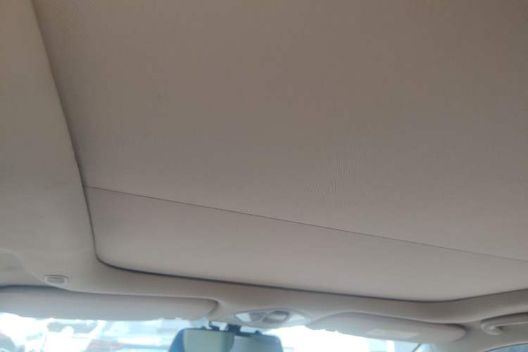 Used Hyundai Santa Fe 2013 2.4L Automatic Two-Wheel Drive Smart Version