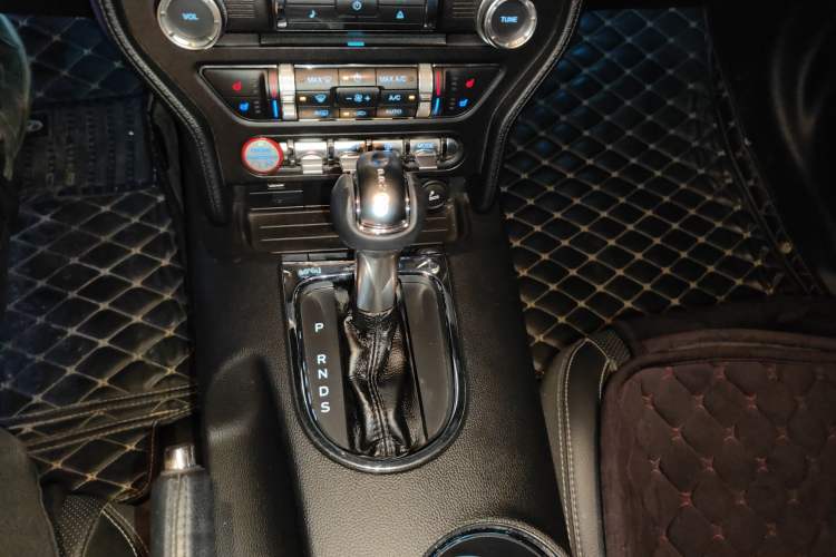 Used Ford Mustang 2017 2.3T Performance Edition Gear Lever