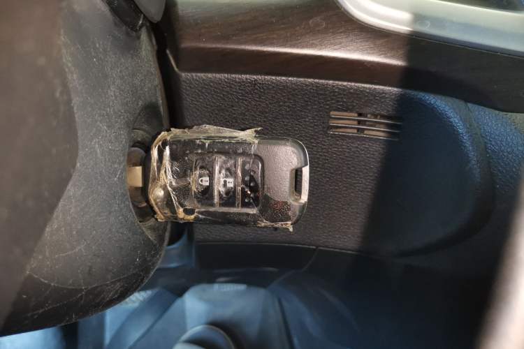 Used Honda Jade 2013 1.8L automatic Comfort version 5 seats