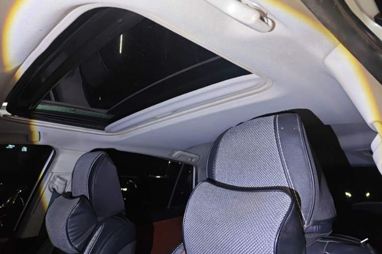 Used Toyota RAV4 2015 2.0L CVT Two-Wheel Drive Fashion Edition
