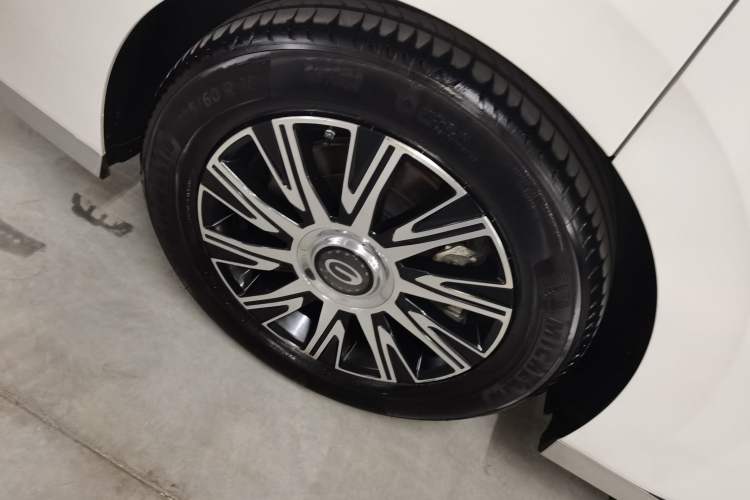 Used GAC Trumpchi E9 2023 E9 Master Model Right Rear Wheel Hub