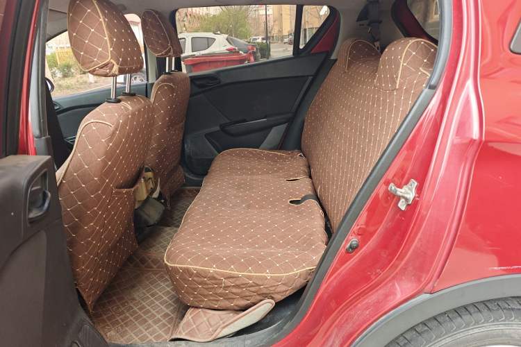 Used Baojun 310 2016 1.2L manual Comfort trim level