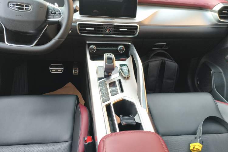 Used Geely Auto Coolray 2019 Sport Version 260T DCT Battle China VI Standard
