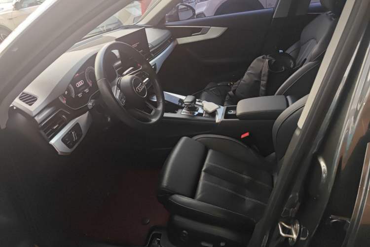 Used Audi A4L 2020 40 TFSI Luxury Dynamic Model