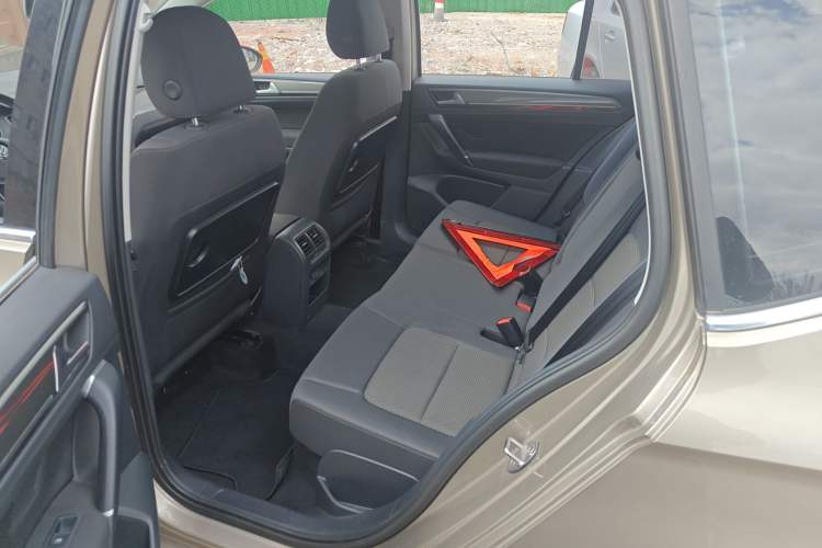 Used Volkswagen Golf Sportsvan 2016 230TSI Automatic Trend Edition
