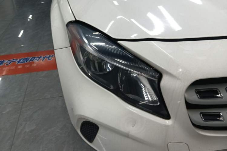 Used Mercedes-Benz GLA 2017 GLA 200 Sport Edition Right Front Headlight