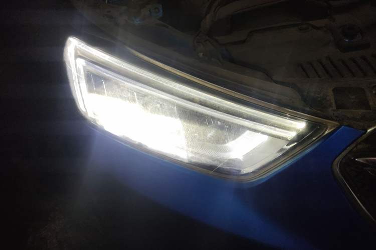 Used Buick Encore 2016 18T Automatic Two-Wheel Drive Urban Elite Model Right Front Headlight