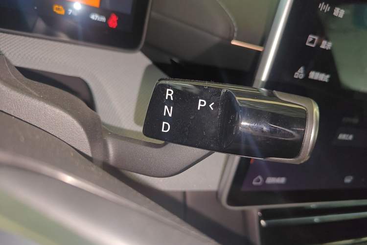 Used Polestar 4 2023 Single Motor Standard Range PLUS Gear Lever