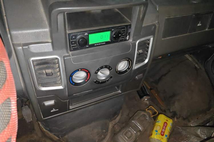 Used Iveco Daily 2012 2.5T-A35 Logistics Version 1 Mid-Roof
