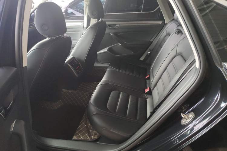 Used Volkswagen Passat 2017 330TSI DSG Luxury Edition
