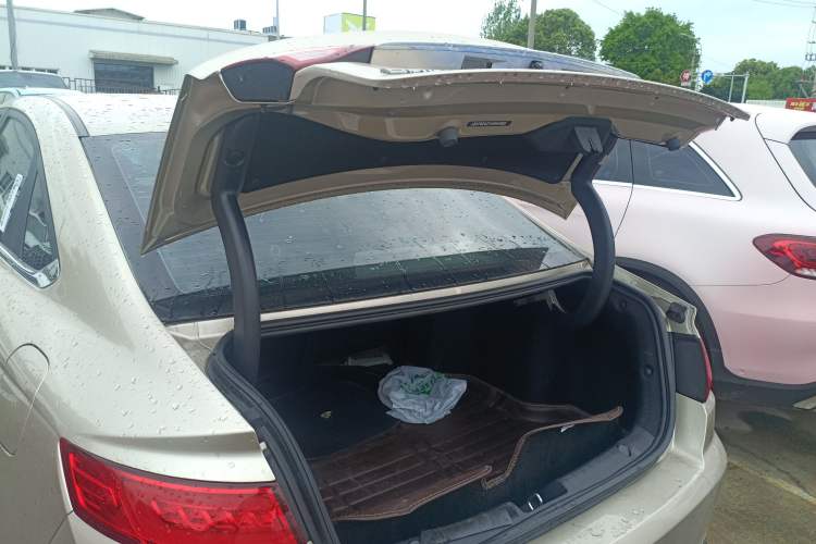 Used Geely Auto Emgrand GL 2018 1.4T DCT Prestige Smart Connectivity Version Trunk