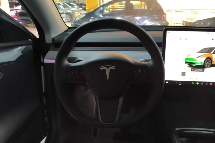 Used Tesla Model Y 2024 Long-Range All-Wheel-Drive Version