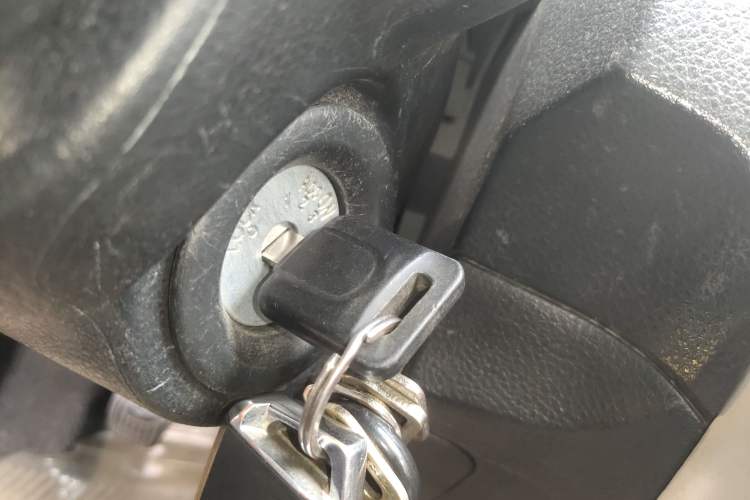 Used Nissan Livina 2013 1.6XE Manual Comfort Edition