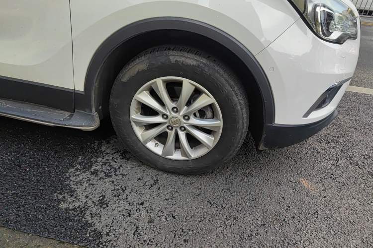 Used Buick Envision 2014 28T Four-Wheel Drive Luxury Model Right Front Wheel Hub