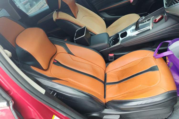 Used Haval F7 2021 1.5T Two-Wheel Drive i-Type Right Front Seat