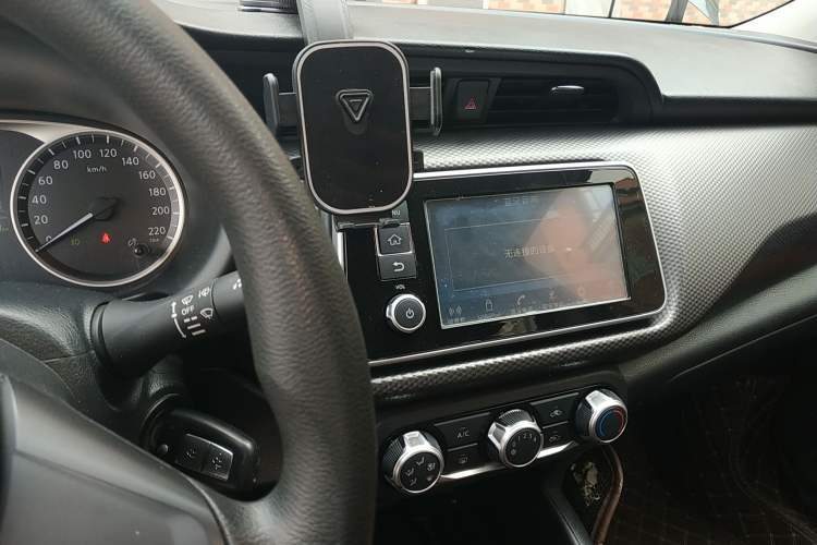 Used Nissan Kicks 2020 1.5L XL CVT Cool Enjoyment Edition Audio And AC Panel