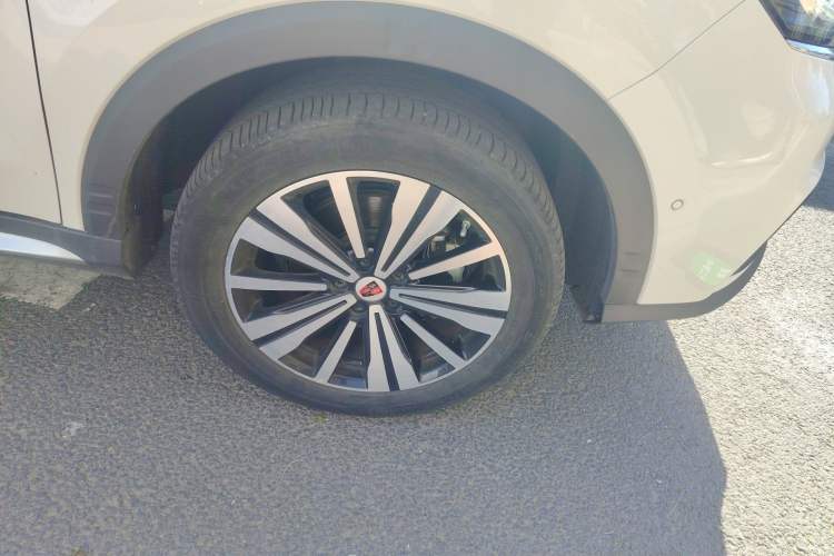 Used Roewe RX5 New Energy 2017 ERX5 EV400 Electric Internet Supreme Edition
