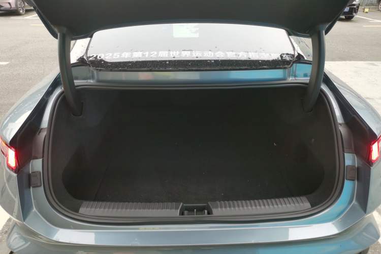 Used Lynk & Co Z10 2025 95 kWh 702 km All-Wheel Drive Intelligent Driving Ultra
