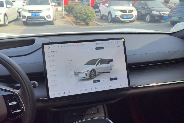 Used Qiyuan A07 2025 Blue Whale Pure Electric 710 Flagship Model
