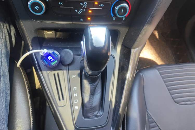 Used Ford Focus 2018 Hatchback Classic 1.6L Automatic Trendy SmartDrive Edition
