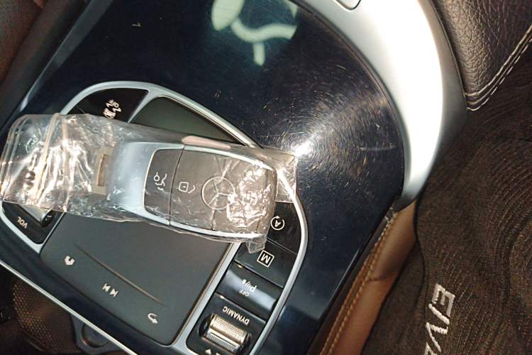 Used Mercedes-Benz GLC 2021 GLC 260 L 4MATIC Dynamic Edition Vehicle Key