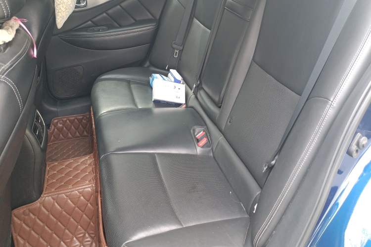 Used Infiniti Q50L 2018 2.0T Enjoyment Edition China V standard Left Rear Seat