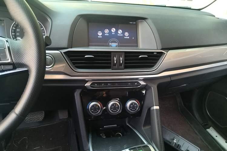 Used Haval H6 2019 Sport Edition 1.5T Automatic Two-Wheel Drive Elite Model China VI Audio And AC Panel