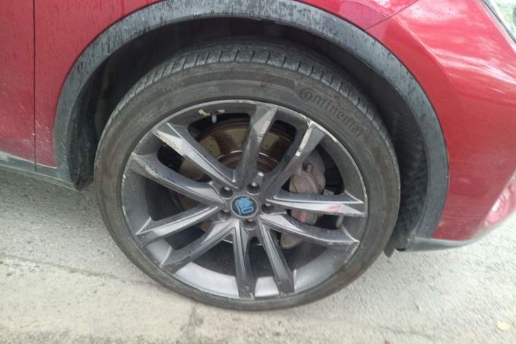 Used BYD Tang New Energy 2018 DM 2.0T All-Wheel Drive Smart Connectivity Luxury Model 7 Seats China V Emission Standard
