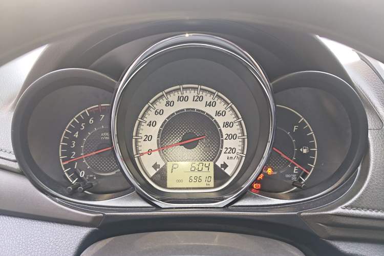 Used Toyota YARiS L Zhi Xuan 2015 1.5G Automatic Xuan Dong Sunroof Special Edition
