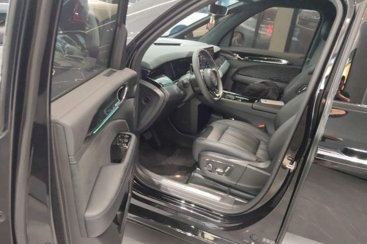 Used Zeekr 009 2022 WE Edition Driver Seat