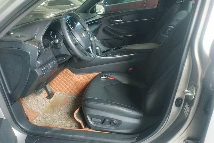 Used Toyota Avalon 2022 2.0L Luxury Edition