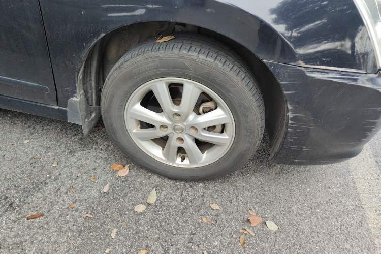 Used Nissan Sylphy 2016 Classic 1.6XE Automatic Comfort Edition Right Front Wheel Hub