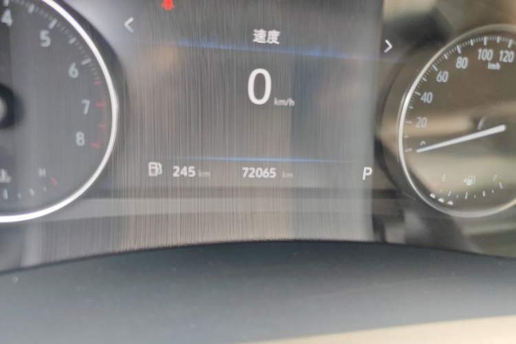 Used Buick GL8 2021 Land Cruiser Executive Class 652T Comfort Model Odometer Close Up