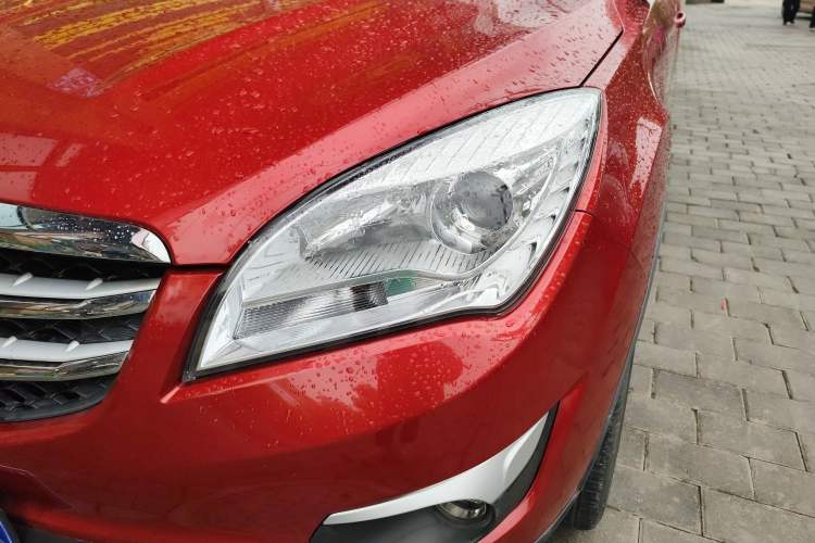 Used CHANGAN CS35 2016 1.6L Automatic Luxury Model China IV Standard
