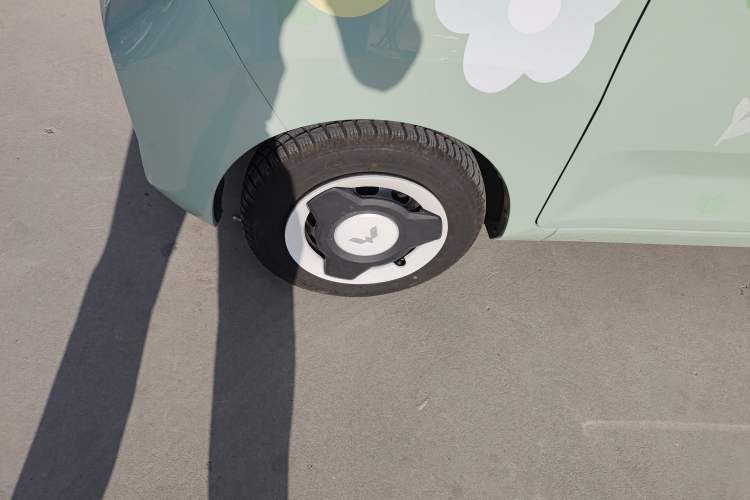 Used Wuling Hongguang MINIEV 2022 Macaron Premium Model – Lithium Iron Phosphate