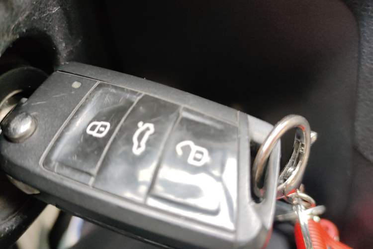 Used Volkswagen Golf 2015 1.4TSI Manual Comfort Model Vehicle Key