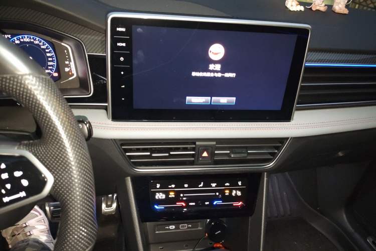 Used Volkswagen Tiguan L 2023 330TSI Automatic Two-Wheel Drive R-Line Flagship Edition Audio And AC Panel