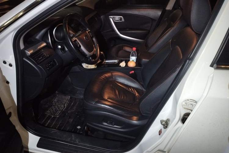 Used Bestune X80 2013 2.0L automatic luxury version