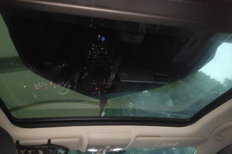 Used Volkswagen Touran 2018 Volkswagen Touran L 280TSI DSG Comfort Edition 6-seater