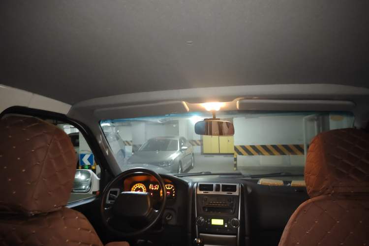 Used Jinbei Express 2020 2.0L Upgraded Version China VI Standard 6-Seater 1TZS