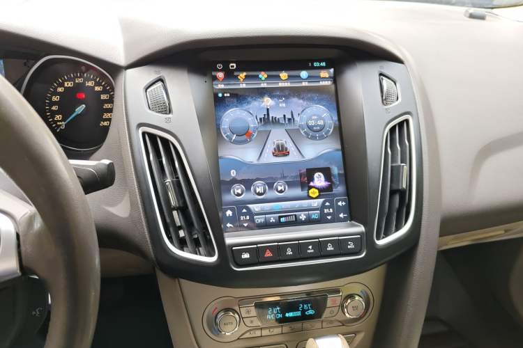 Used Ford Focus 2012 Sedan 1.6L Automatic Fashion Edition Audio And AC Panel