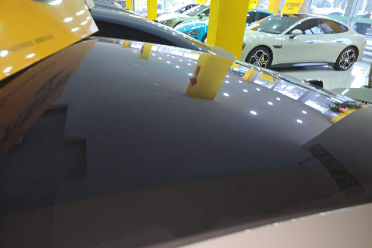 Used Xiaomi Auto SU7 2024 Four-Wheel Drive Ultra-Long Range Advanced Intelligent Driving Max Edition
