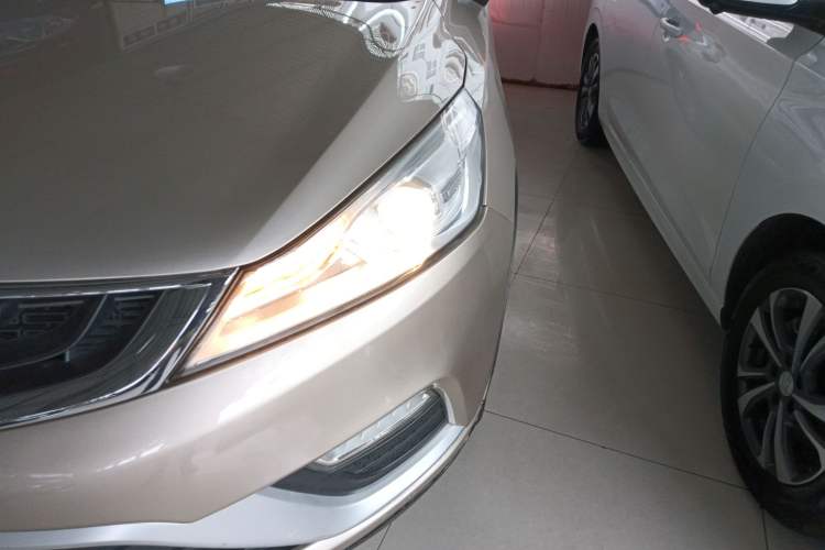 Used Geely Auto Emgrand GS 2016 Elegant Edition 1.8L Automatic LingShang Model Left Front Headlight