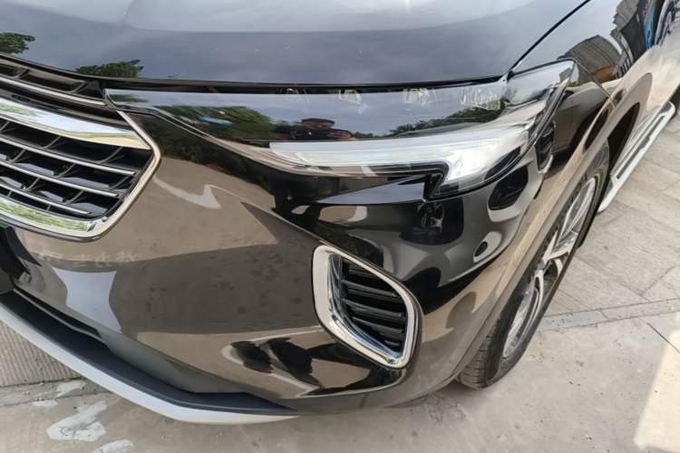 Used Buick Envision 2022 Encore S 552T Two-Wheel-Drive Luxury Model Left Front Headlight