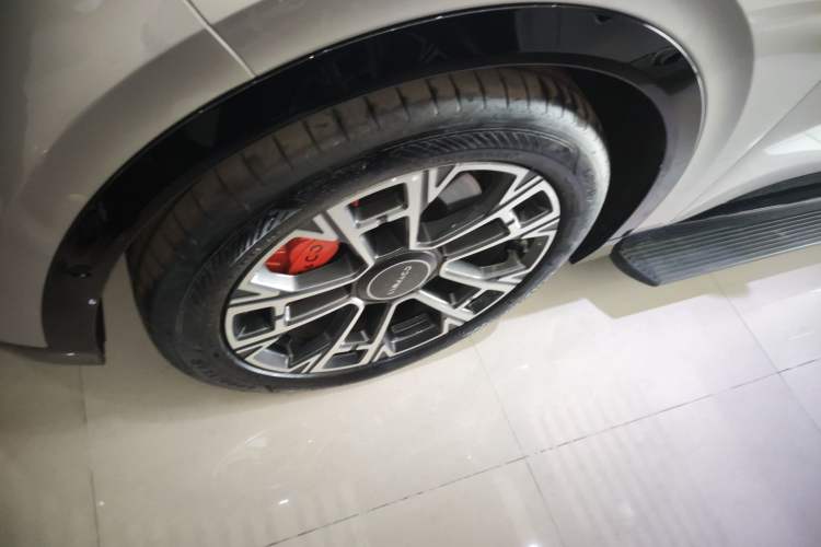 Used Lynk & Co 900 2025 2.0T Ultra