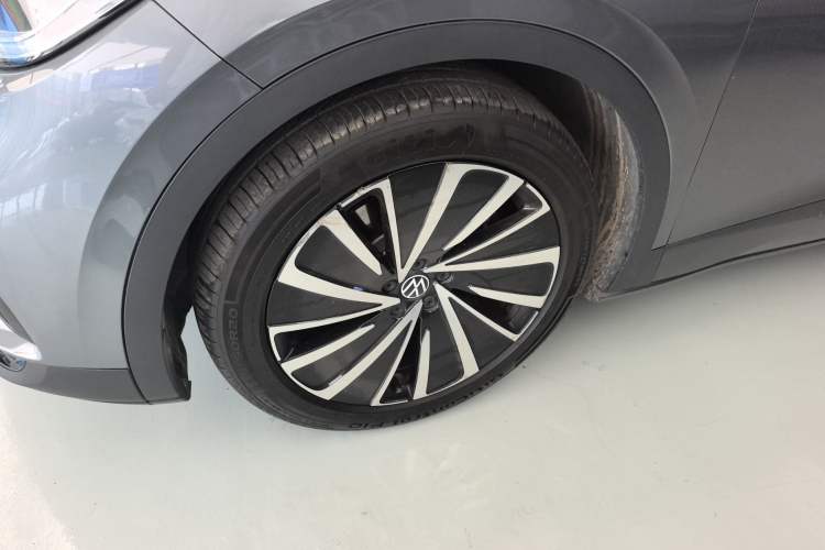 Used Volkswagen ID.4 X 2022 Pure Long-Range Version Left Front Wheel Hub