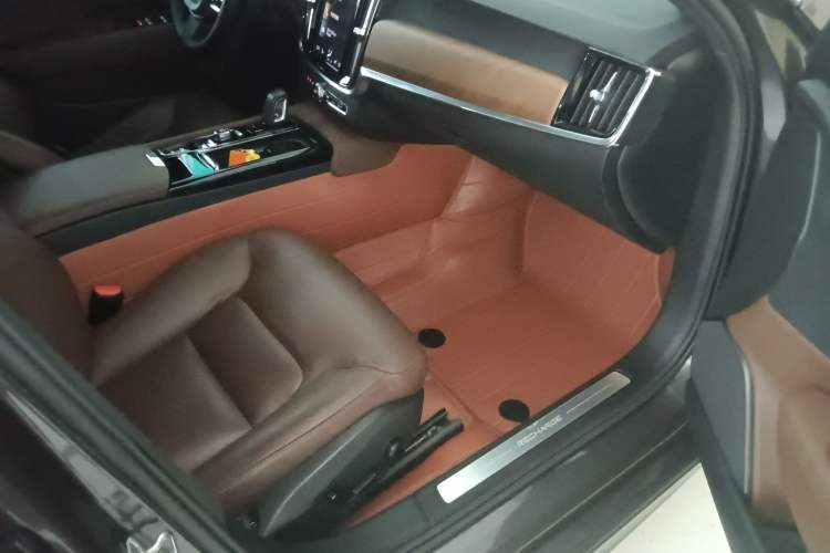 Used Volvo S90 New Energy 2021 T8 eDrive Hybrid Zhiyi Luxury Edition