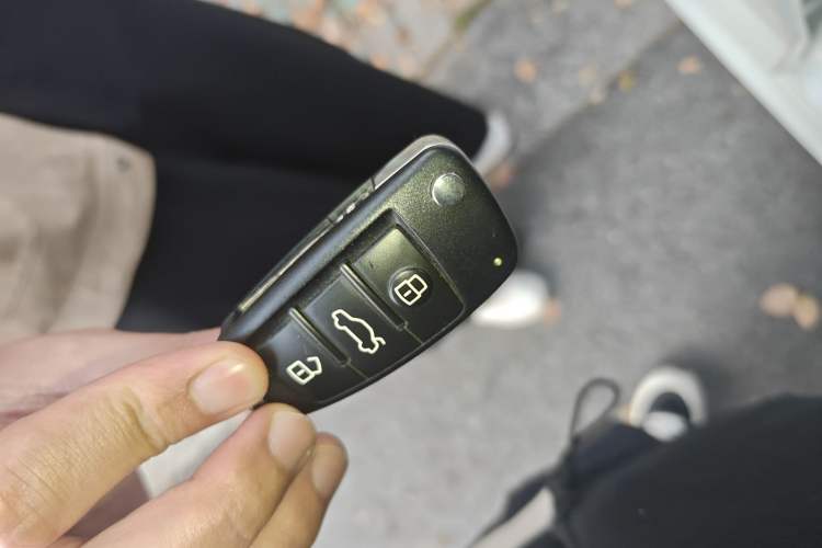 Used Audi A3 2017 Limousine 35 TFSI Sport Edition Vehicle Key