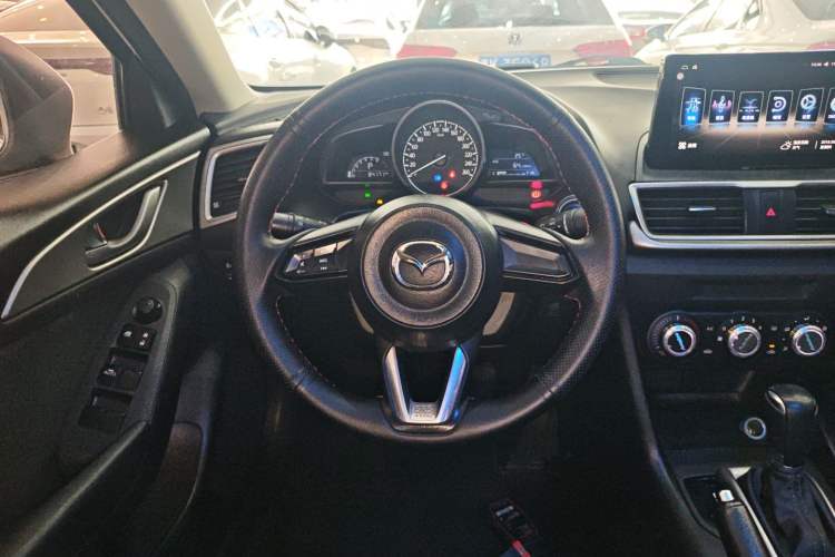 Used Mazda 3 Axela 2017 Sedan 1.5L Automatic Comfort Model China VI Standard Steering Wheel