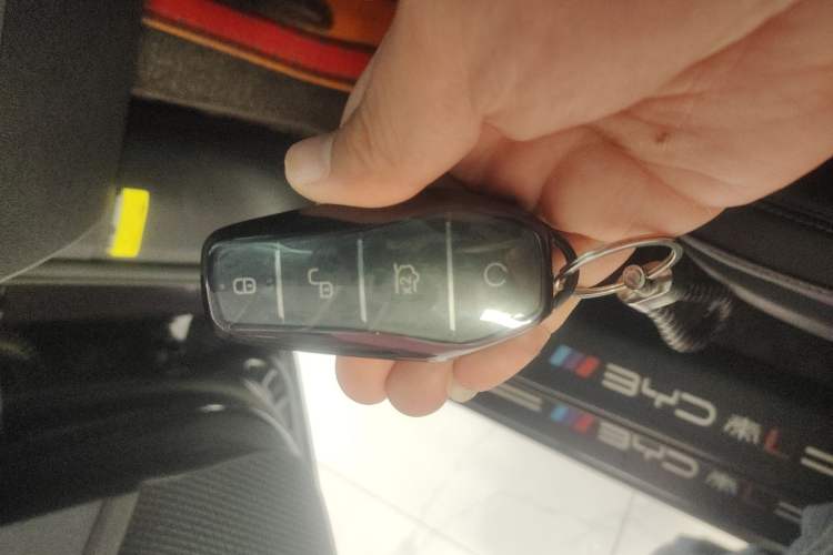 Used BYD Qin L 2024 DM-i 80KM Leading Model Vehicle Key